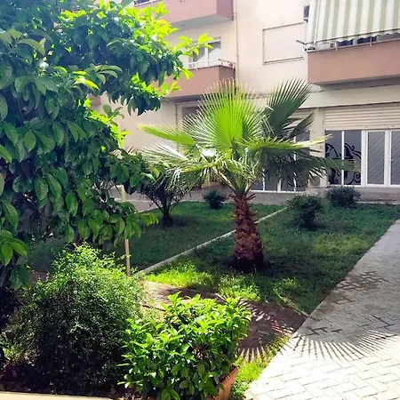 Apartment Elona's 10 Mins To City Center *